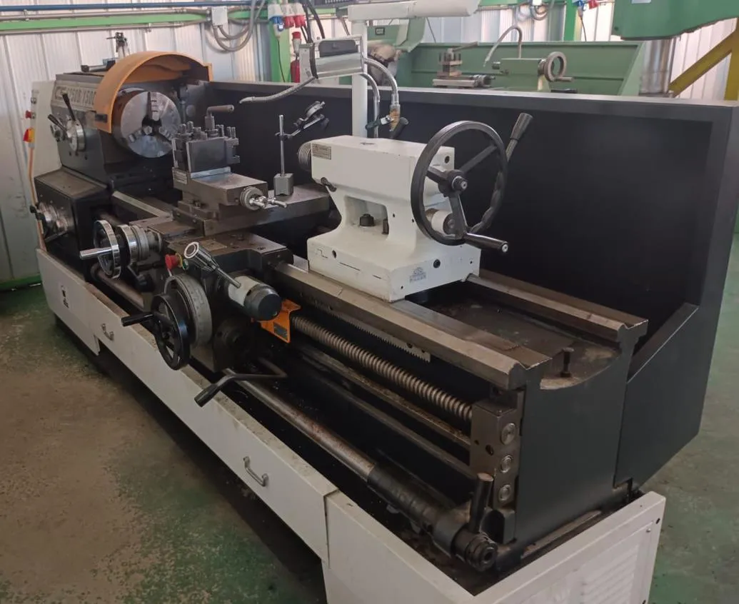 Torno Horizontal 1500 mm